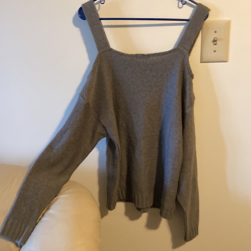 Boohoo L cold shoulder gray cable knit long sleeve sweater - Picture 6 of 6